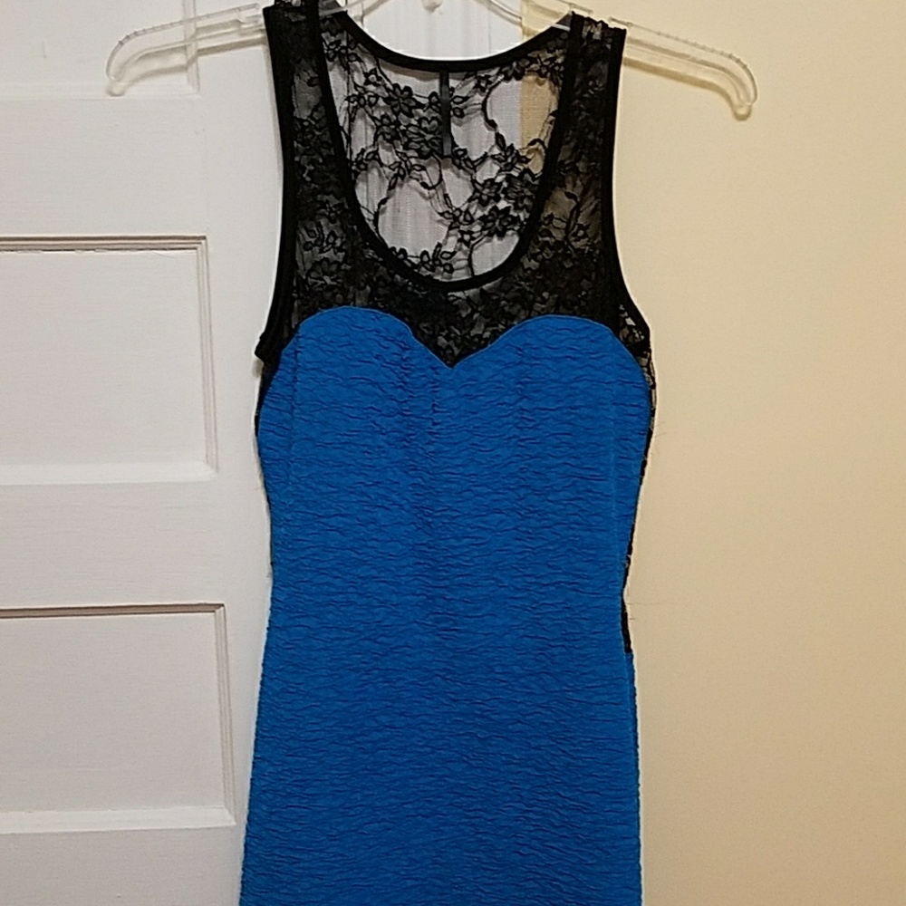 Dress - Picture 2 of 6